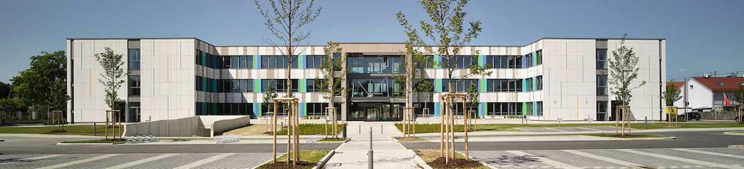 Gebäude der HSA-Akademie von außen